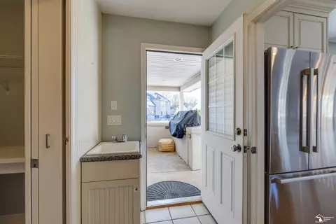 1416 Castlebury, Temperance, MI 48182 photo 29