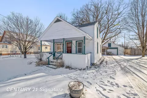 2918 Jackson, Saginaw, MI 48604