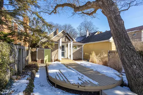 589 Neff, Grosse Pointe, MI 48230 photo 24
