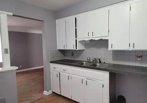 3910 Brown, Flint, MI 48532 photo 2