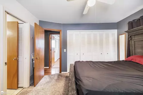 Bedroom - 5092 Mobile, Flint, MI 48507 photo 2 of 5
