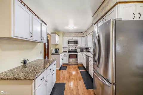 Kitchen - 5092 Mobile, Flint, MI 48507 photo 3 of 3