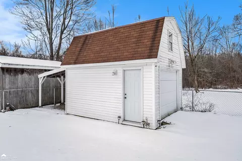 Exterior - 5092 Mobile, Flint, MI 48507 photo 5 of 6