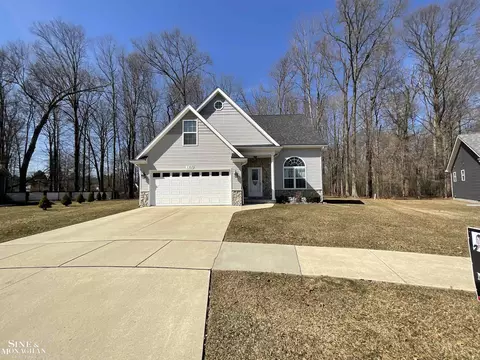 Exterior - 1107 Beth, Algonac, MI 48001 photo 3 of 13