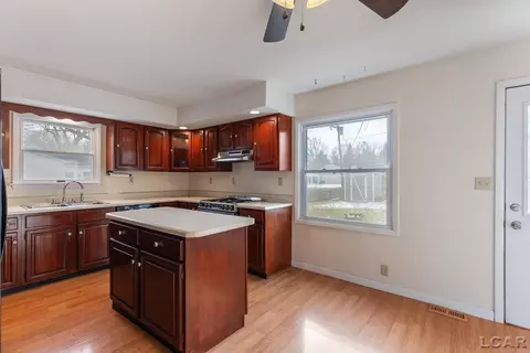 Kitchen - 1006 Willow, Tecumseh, MI 49286 photo 3 of 8