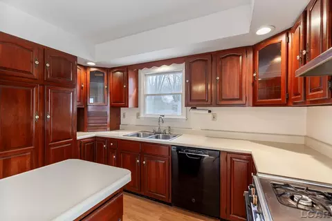 Kitchen - 1006 Willow, Tecumseh, MI 49286 photo 7 of 8