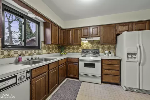 1223 Grayton, Grosse Pointe Park, MI 48230 photo 5