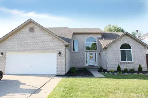 31587 Winter Crk, New Baltimore, MI 48047