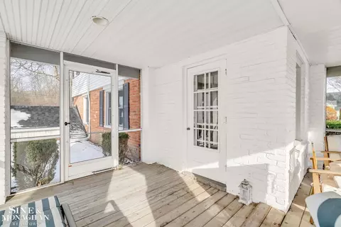 Exterior - 961 N Riverside, Saint Clair, MI 48079 photo 3 of 8
