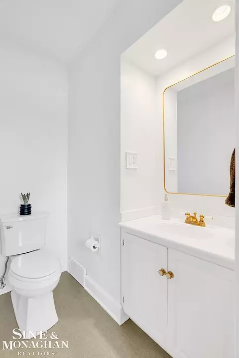 Bath - 961 N Riverside, Saint Clair, MI 48079 photo 1 of 4