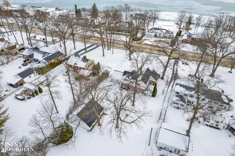 View/Area - 961 N Riverside, Saint Clair, MI 48079 photo 3 of 11