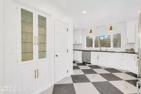 Kitchen - 961 N Riverside, Saint Clair, MI 48079 photo 5 of 7