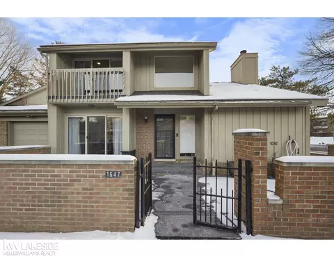 1647 S S Hl, Bloomfield Hills, MI 48304