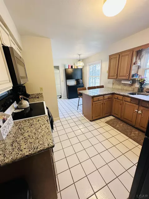 Kitchen - 4775 Hooks Ml, Adrian, MI 49221 photo 4 of 4