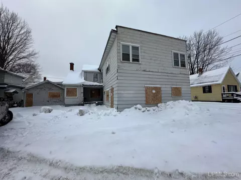 307 N Brown, Negaunee, MI 49866