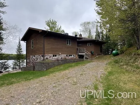 504 Midsummer #14, Iron River, MI 49935