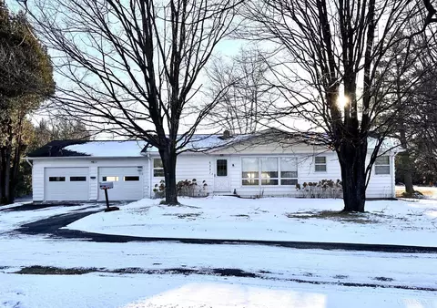 W6391 Us Hwy 2, Hermansville, MI 49847