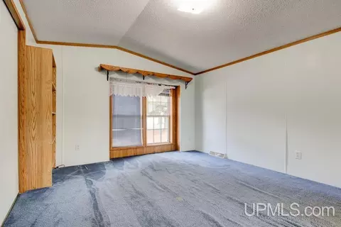 Bedroom - n2705 River Drive, Wallace, MI 49893 photo 5 of 7