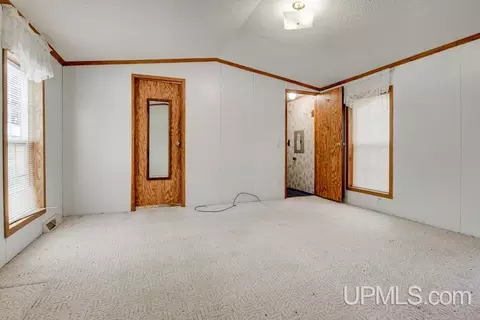 Bedroom - n2705 River Drive, Wallace, MI 49893 photo 1 of 7