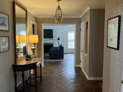1050 Harvard, Grosse Pointe, MI 48230 photo 4