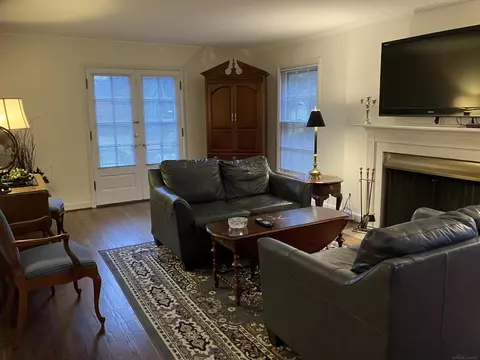 1050 Harvard, Grosse Pointe, MI 48230 photo 6