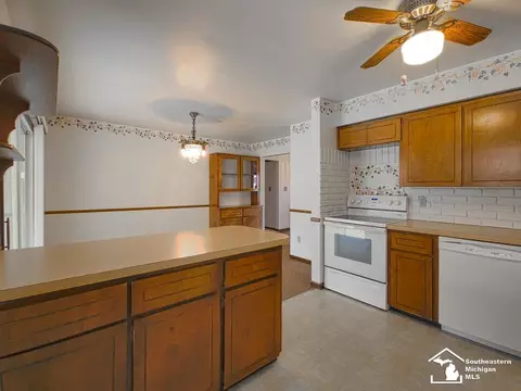 10377 Grafton, Carleton, MI 48117 photo 16