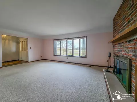 10377 Grafton, Carleton, MI 48117 photo 13