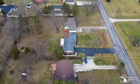 10377 Grafton, Carleton, MI 48117 photo 5