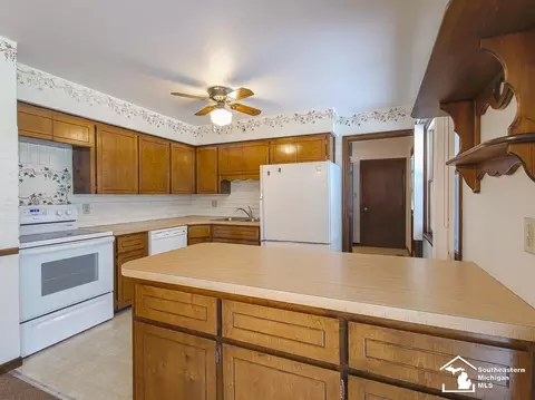 10377 Grafton, Carleton, MI 48117 photo 15