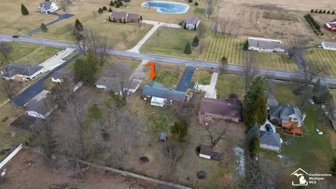 10377 Grafton, Carleton, MI 48117 photo 6