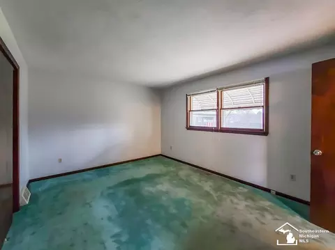 10377 Grafton, Carleton, MI 48117 photo 21