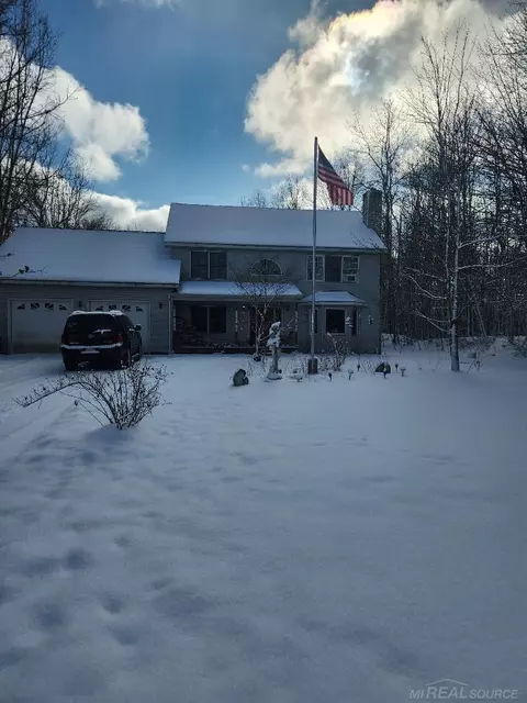 5179 Howard Rd, Smiths Creek, MI 48074