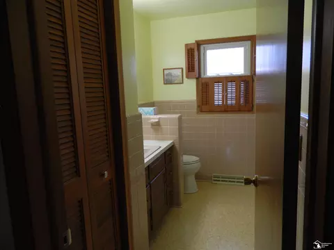 652 Godfroy, Monroe, MI 48162 photo 7
