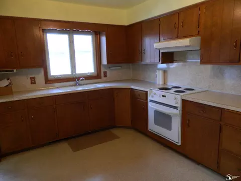 652 Godfroy, Monroe, MI 48162 photo 5