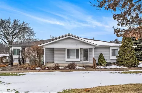 1085 Lake Park, Grand Blanc, MI 48439