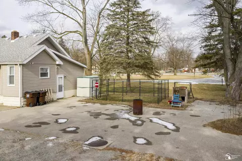 9134 Lewis, Temperance, MI 48182 photo 5
