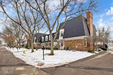 21924 Shorepointe, Saint Clair Shores, MI 48080