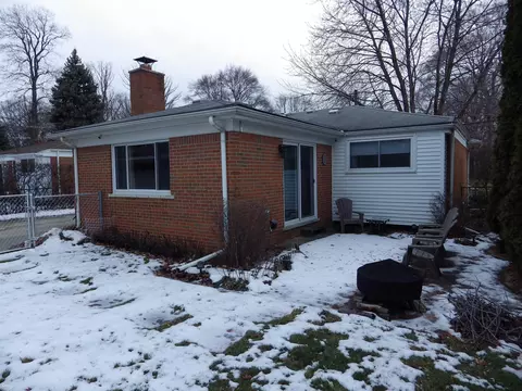 Exterior - 25828 Pine Vw, Warren, MI 48091 photo 6 of 8