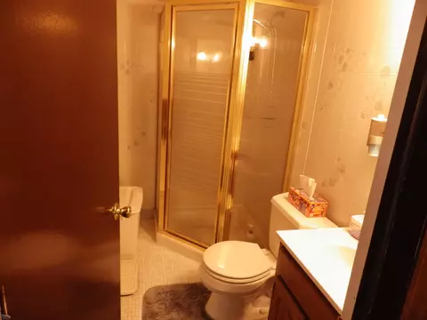 Bath - 25828 Pine Vw, Warren, MI 48091 photo 2 of 2