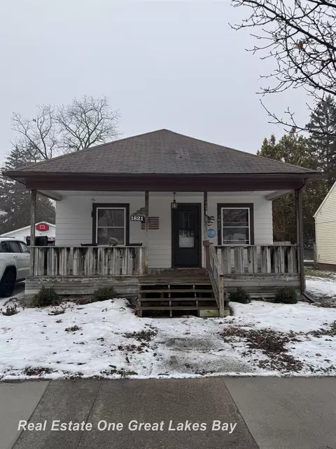 1821 N Clinton, Saginaw, MI 48602