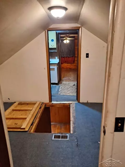 Entry Way - 409 Quarry, Jackson, MI 49201 photo 3 of 5