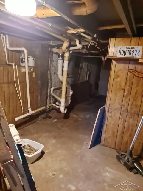 Entry Way - 409 Quarry, Jackson, MI 49201 photo 5 of 5