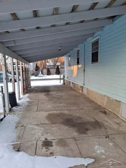 Exterior - 409 Quarry, Jackson, MI 49201 photo 6 of 6