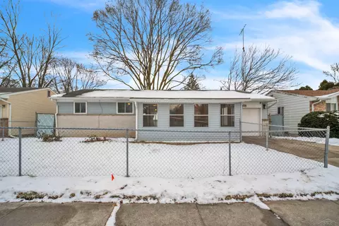 2818 Capehart, Saginaw, MI 48601