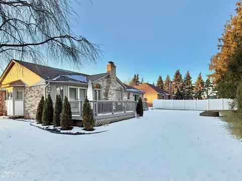 Exterior - 46914 Barbara, Macomb, MI 48044 photo 4 of 5