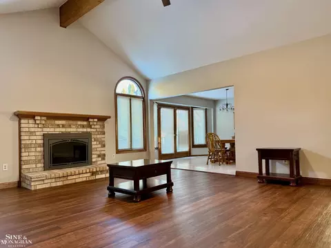 Living - 46914 Barbara, Macomb, MI 48044 photo 3 of 3