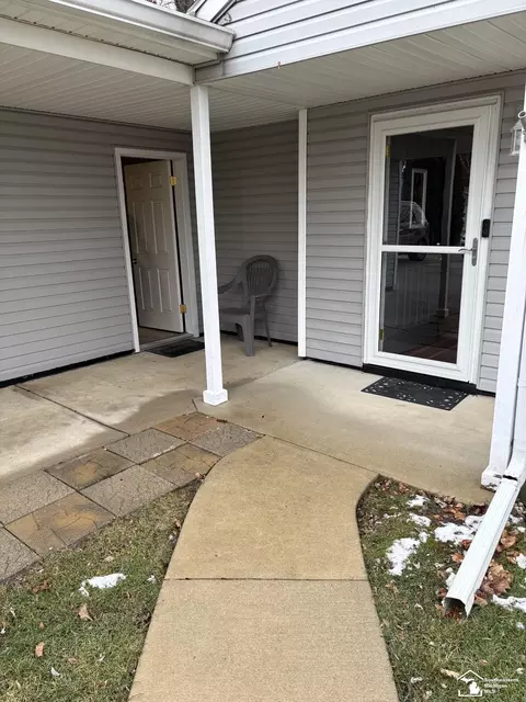 752 Rambow, Monroe, MI 48161 photo 2