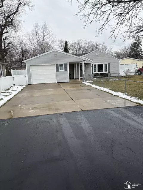 752 Rambow, Monroe, MI 48161 photo 3