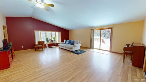 685 Amanda, Ishpeming, MI 49849 photo 8