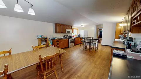685 Amanda, Ishpeming, MI 49849 photo 10